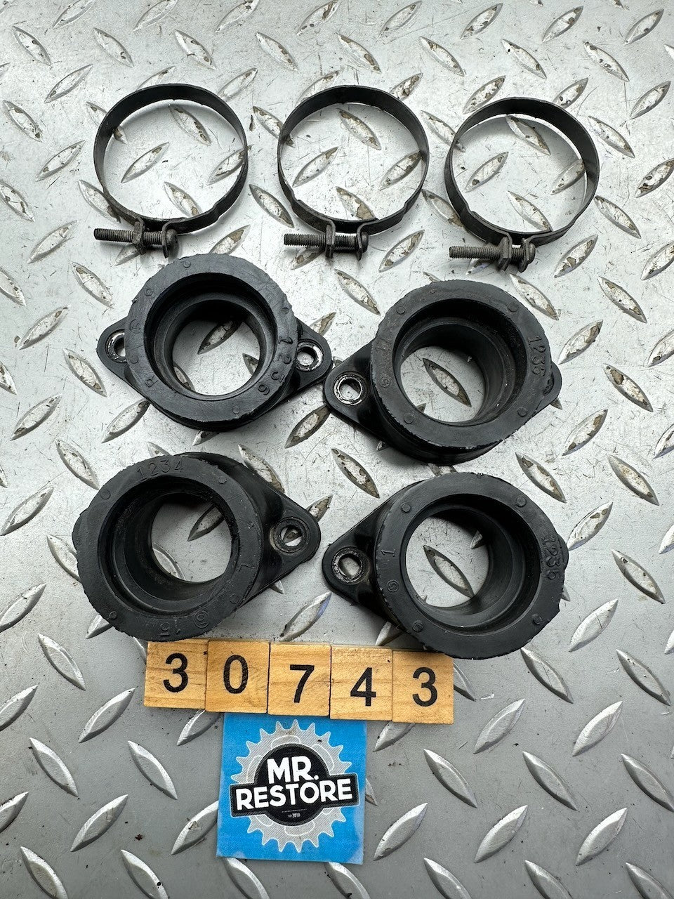 Kawasaki ZR550 Zephyr 90-97 ZR400 Z550 GT550 Carburettor Holder Manifold Set