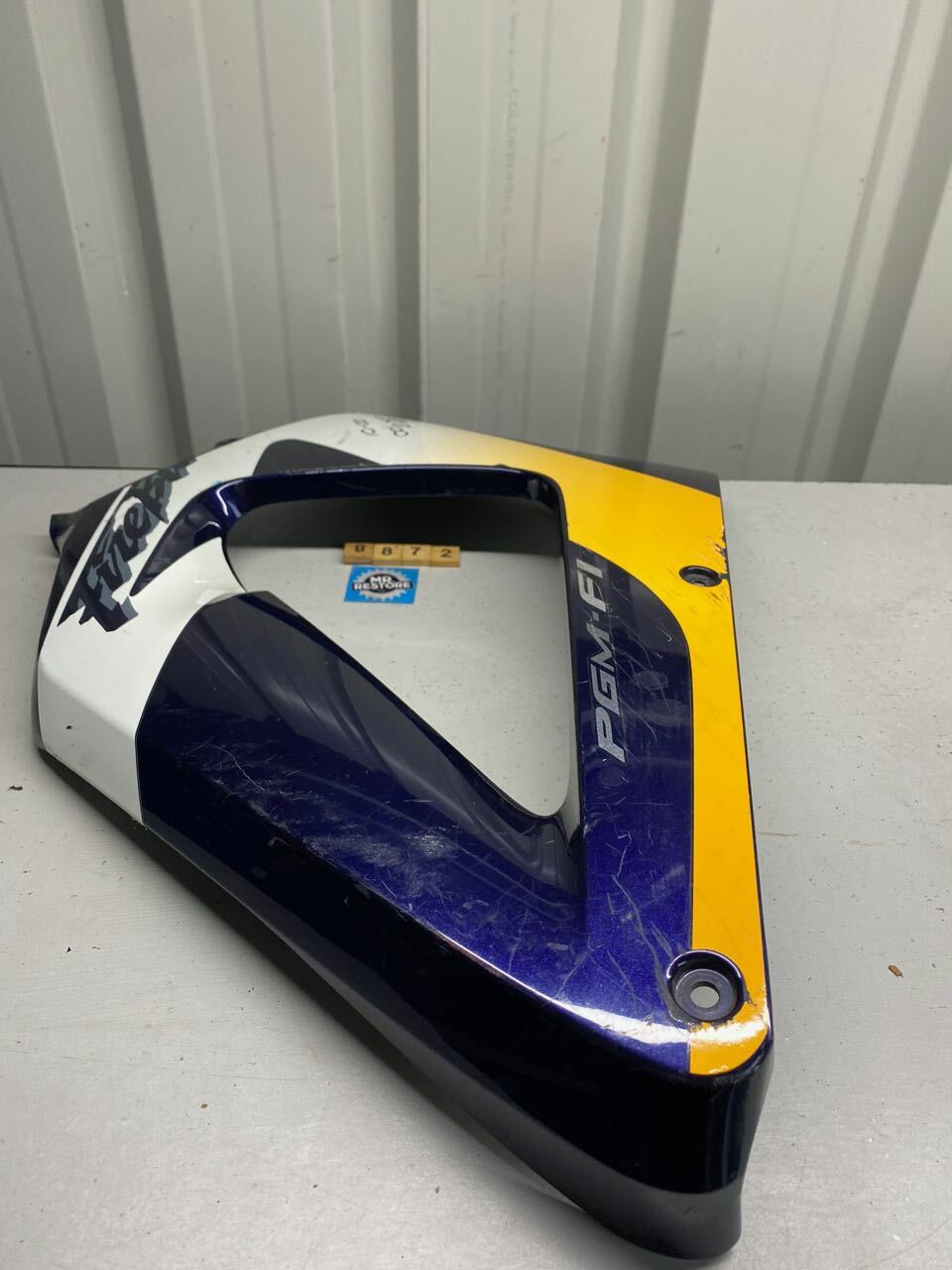 Honda CBR900 Right Fairing Panel 64320-MCJA-0000