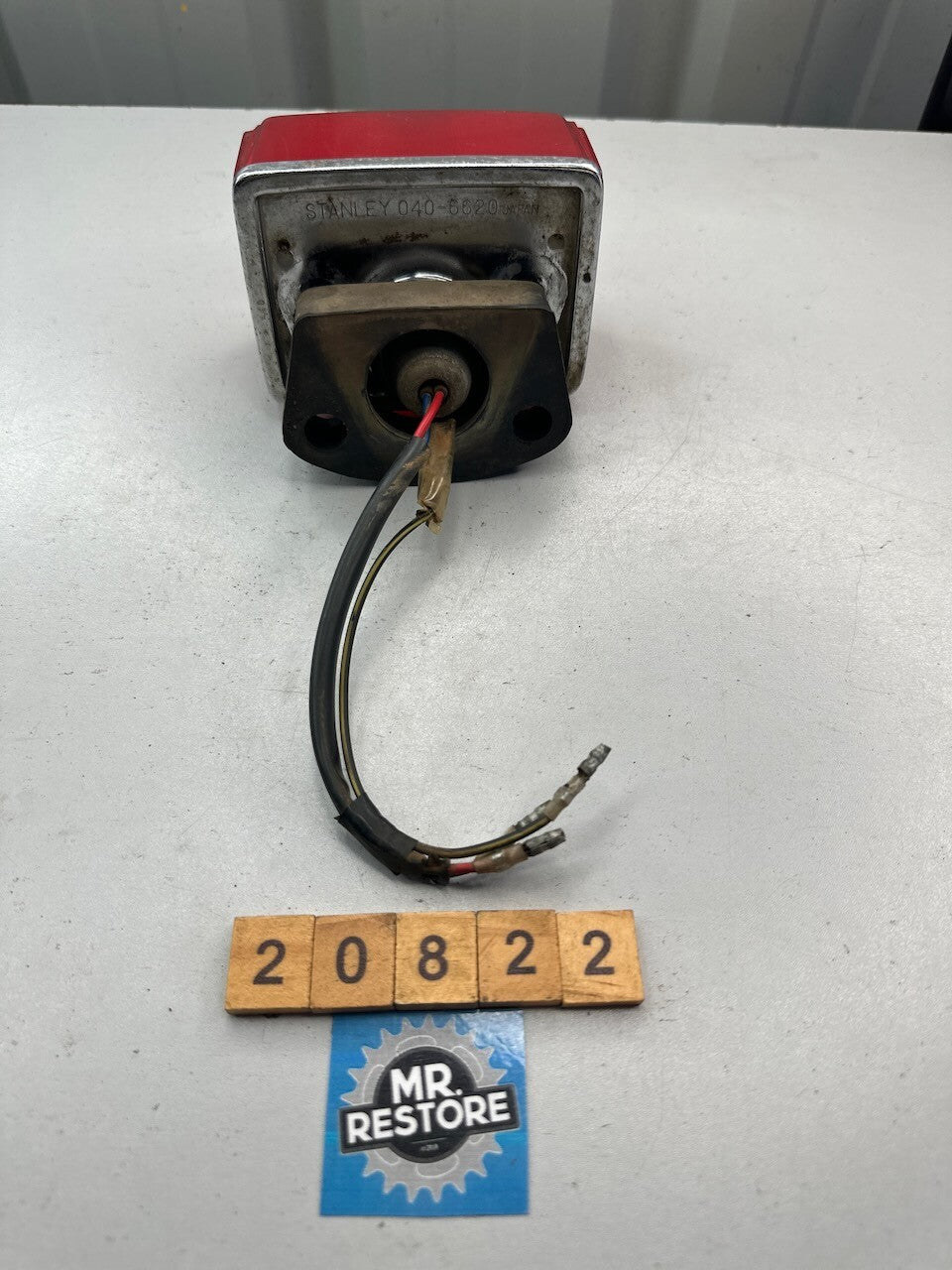 Kawasaki Z250 KZ250 Taillight Rear Light & Rubber Mount (tested) 23025-1033