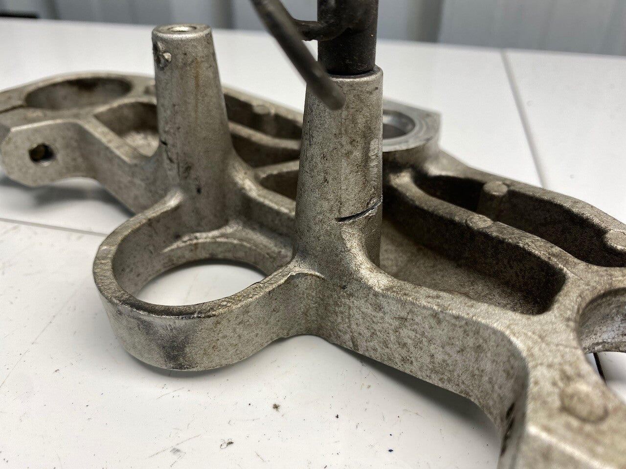 Yamaha FZR250 2KR 3HX1 Top Fork Clamp 2KR-23435