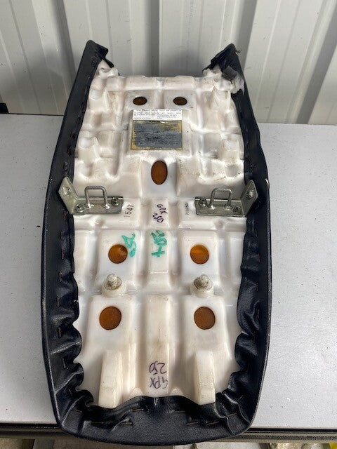 Kawasaki ZZR250 GPX250R Seat - Mid to Late 80s