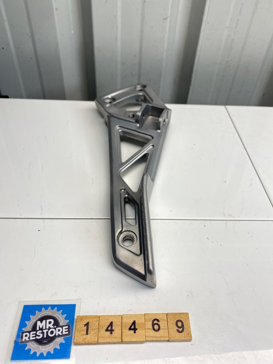 Yamaha SRX250 R/H Front Rider Foot Rest Bracket - Vapour Blasted