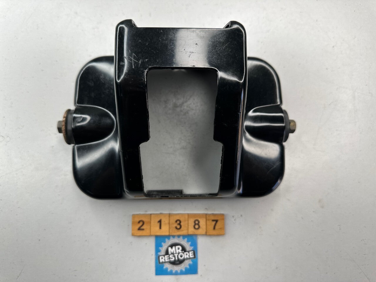 Yamaha TZR250 1KT 2MA OEM Headlight Bowl, Mounts & Fixings