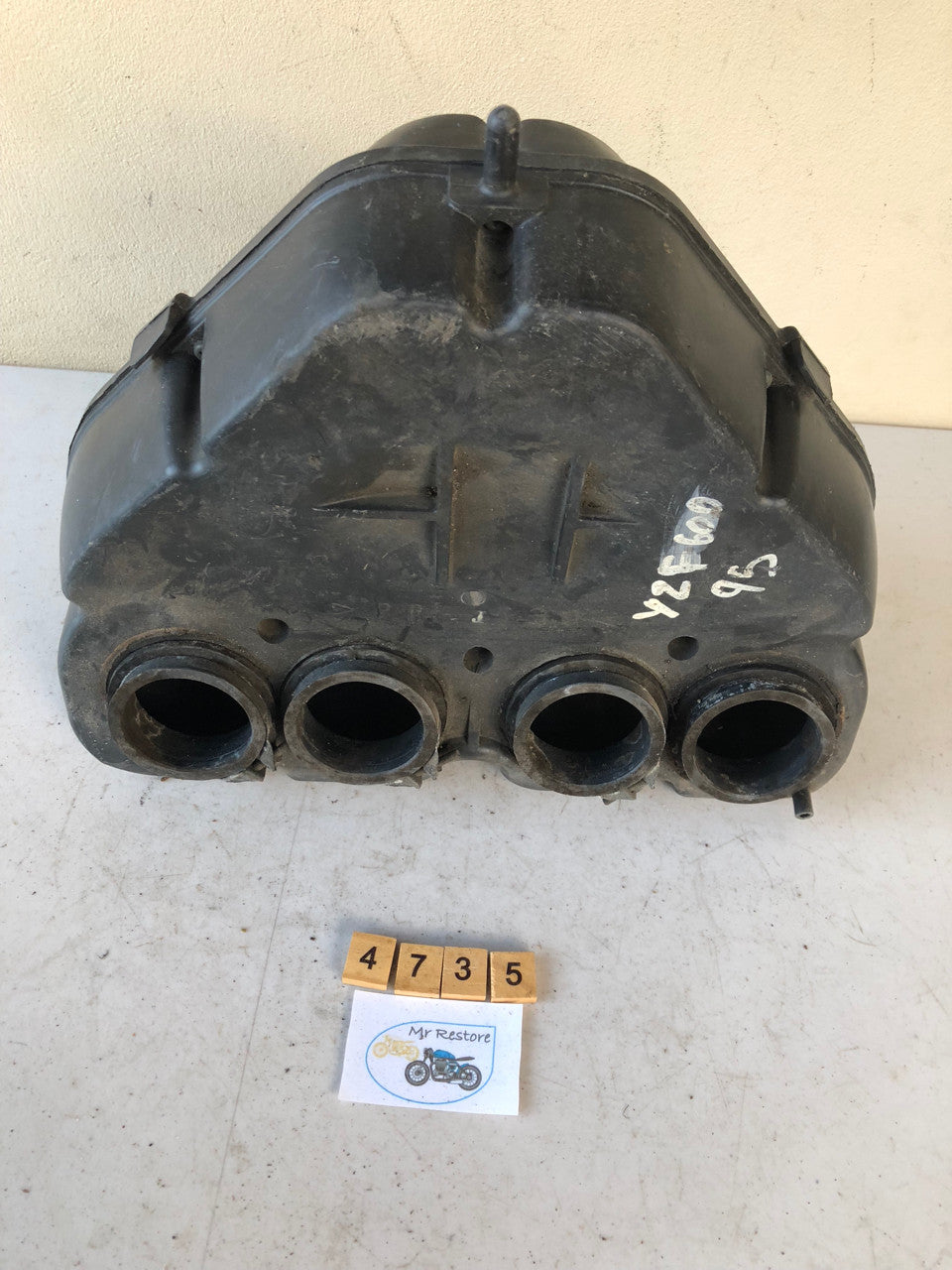 Yamaha YZF600 4JH Air Box plus carb rubbers and clips
