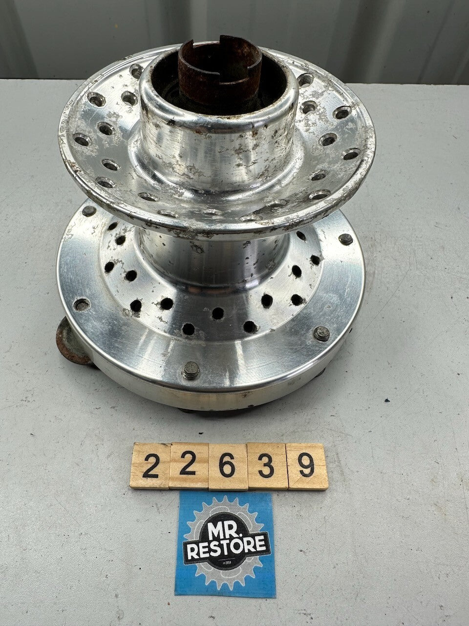 Kawasaki VN800 VN400 Vulcan Front Wheel Hub 41034-1247