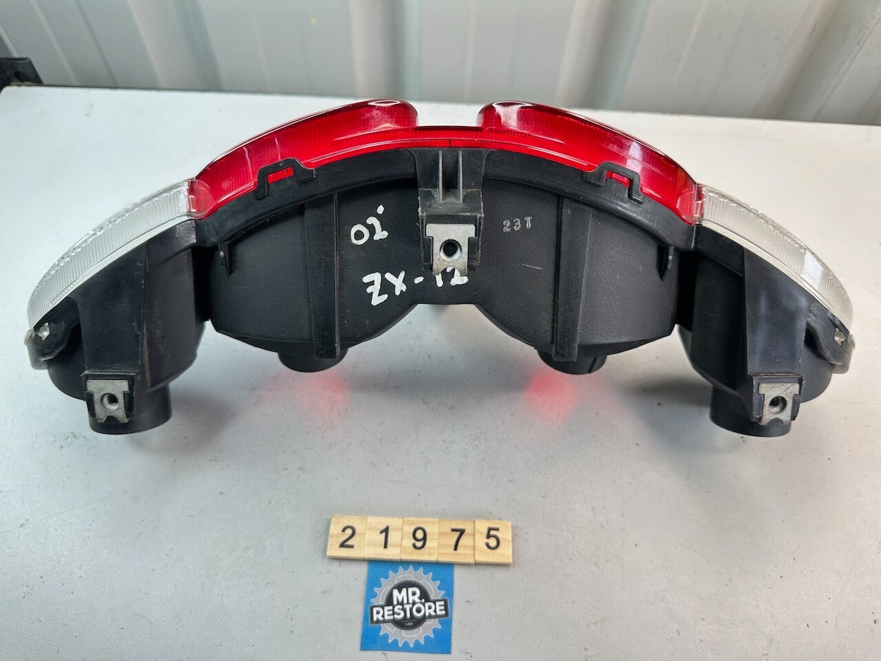 Kawasaki ZX1200 ZZR1200 ZX-12 Taillight 23025-1324