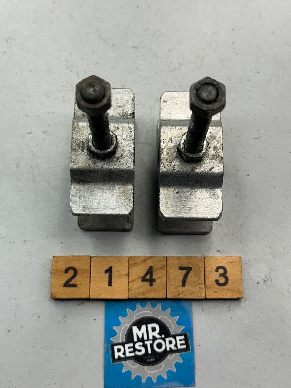 Yamaha TZR250 1986-88 1KT 2MA Pair of Chain Pullers & Bolts 1KT-25388