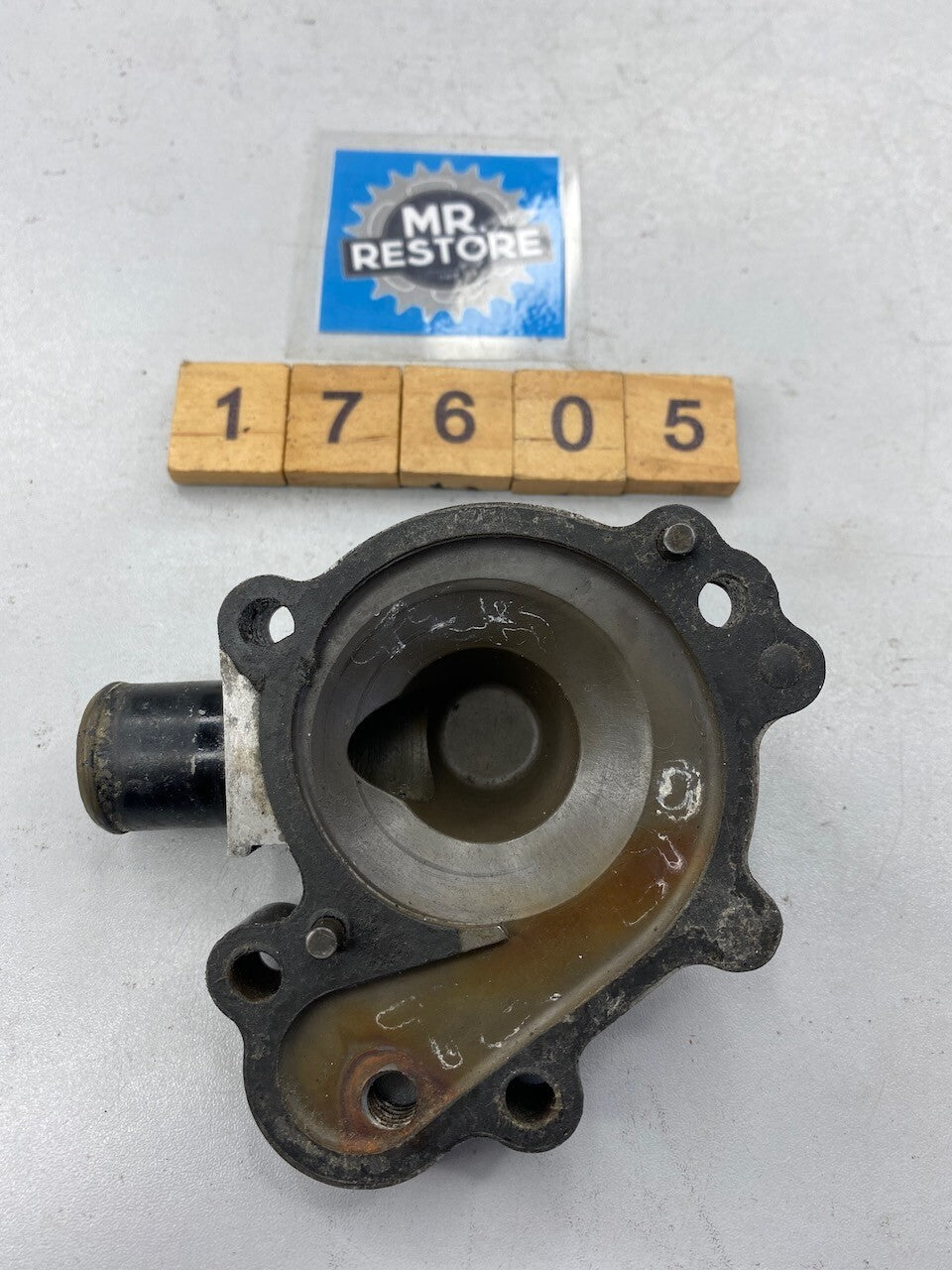 Yamaha TZR250 1986-88 1KT 2MA Water Pump Housing Cover 1KT-12422-00