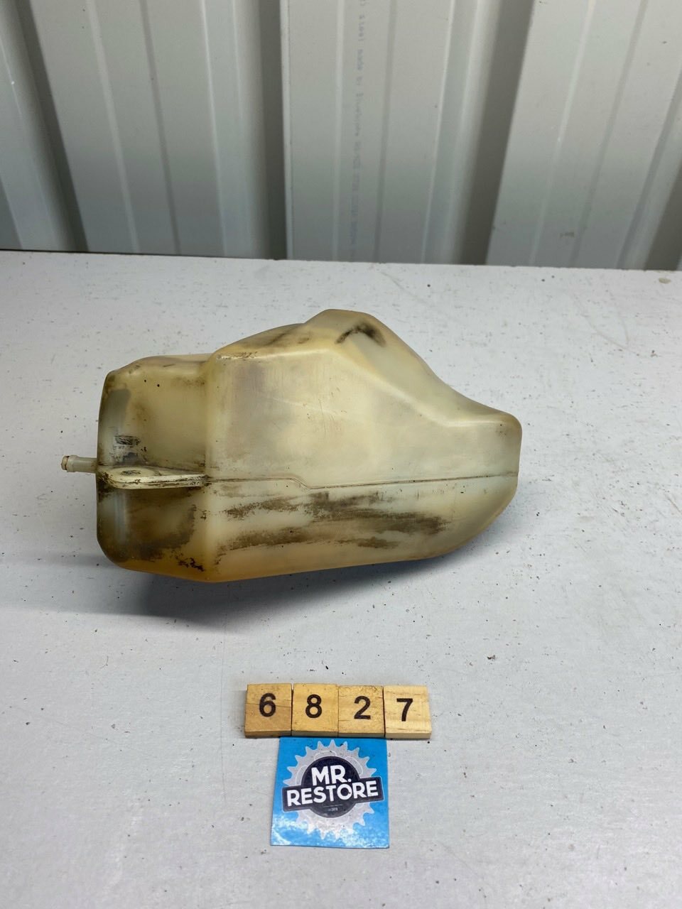 Kawasaki GPZ900R GPZ750R ZX900 Coolant Reservoir Bottle 43078-1053