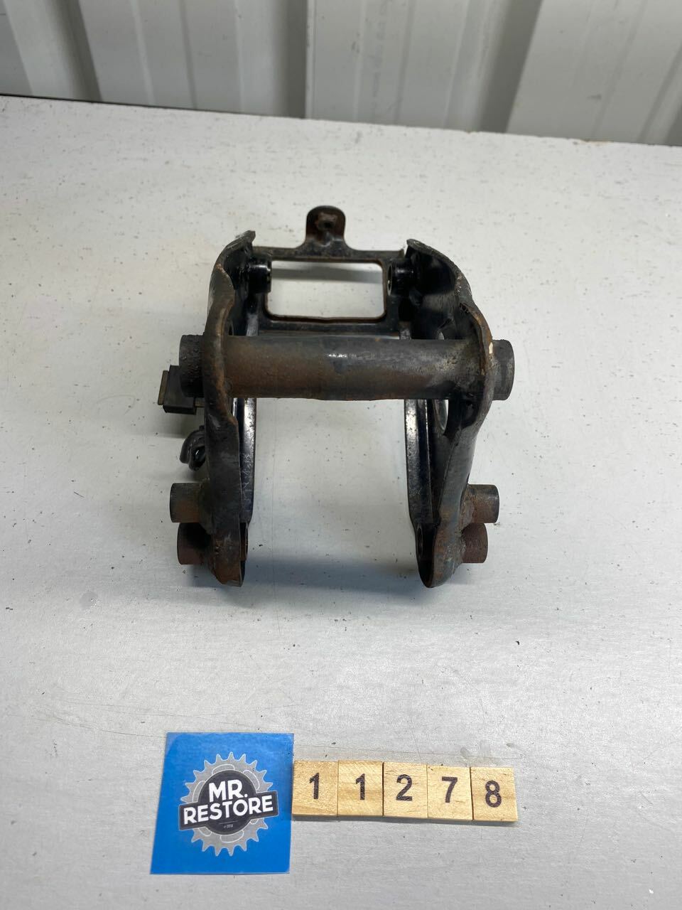 Suzuki GSX250FW Rear Suspension Arm Shock Holder Bracket
