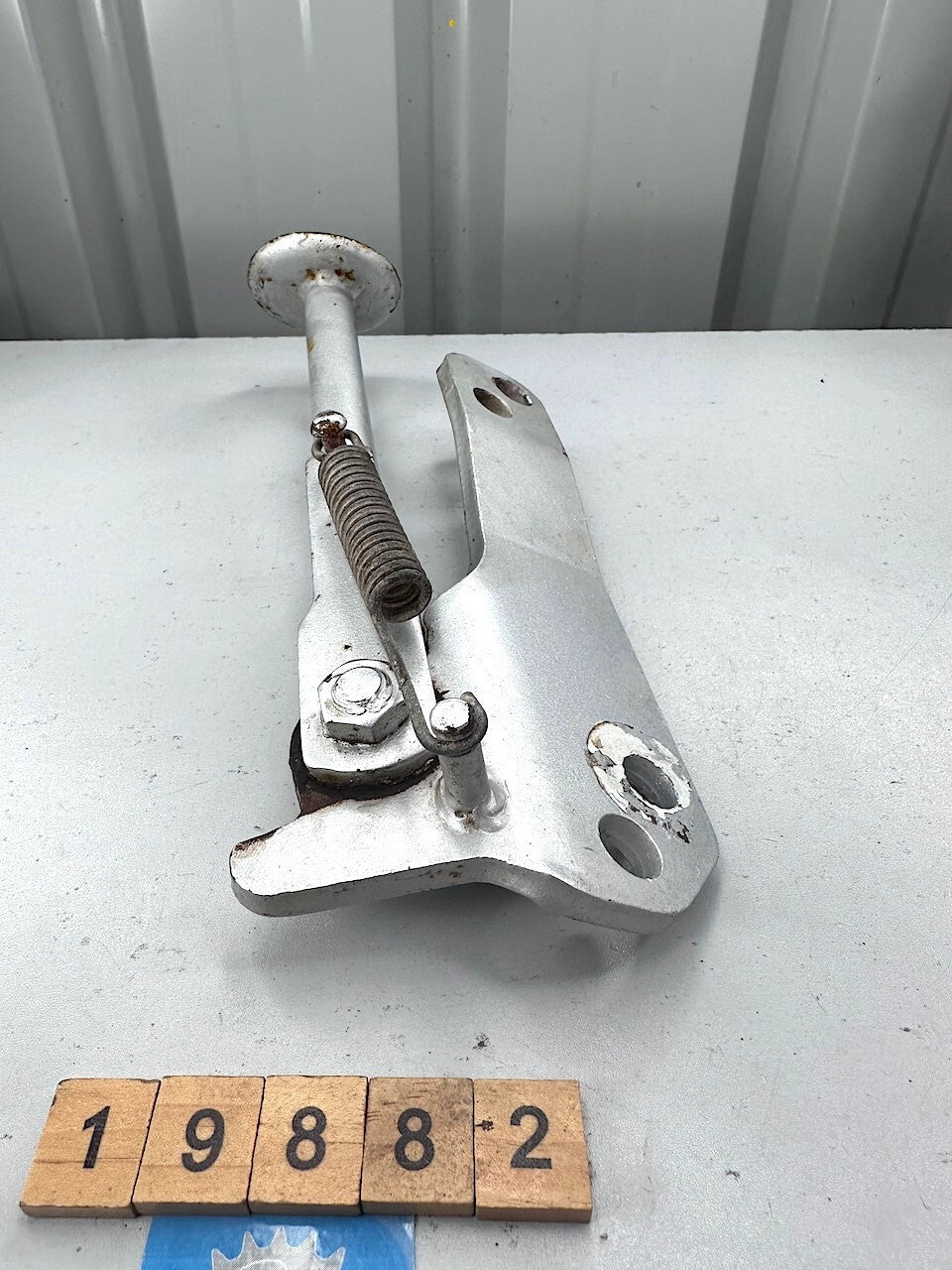 Yamaha V90 T 1982 Complete Side Stand Assy.