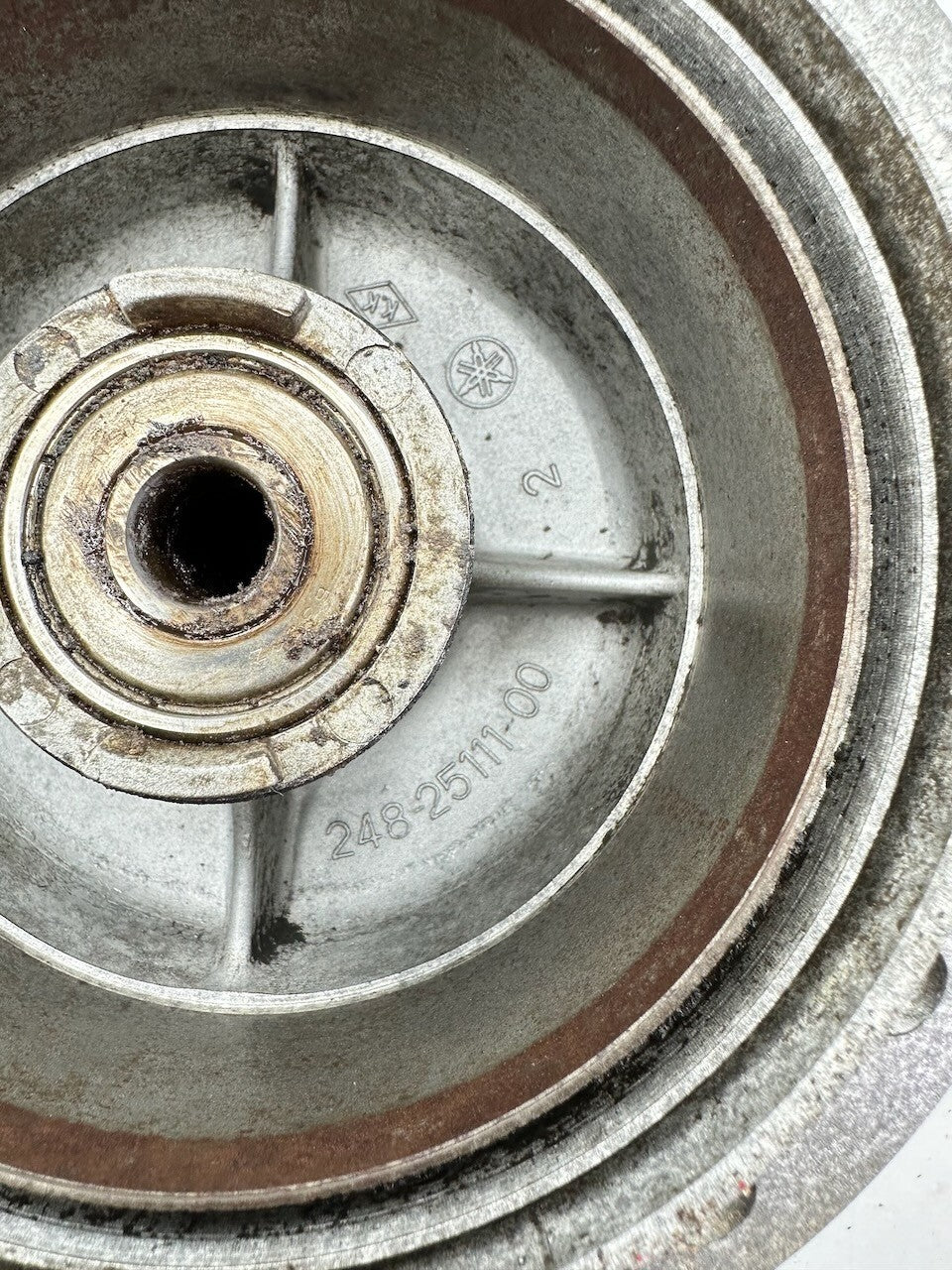 Yamaha DT100 YZ125 YZ100 IT125 MX175 MX100 Front Wheel Hub 248-25111