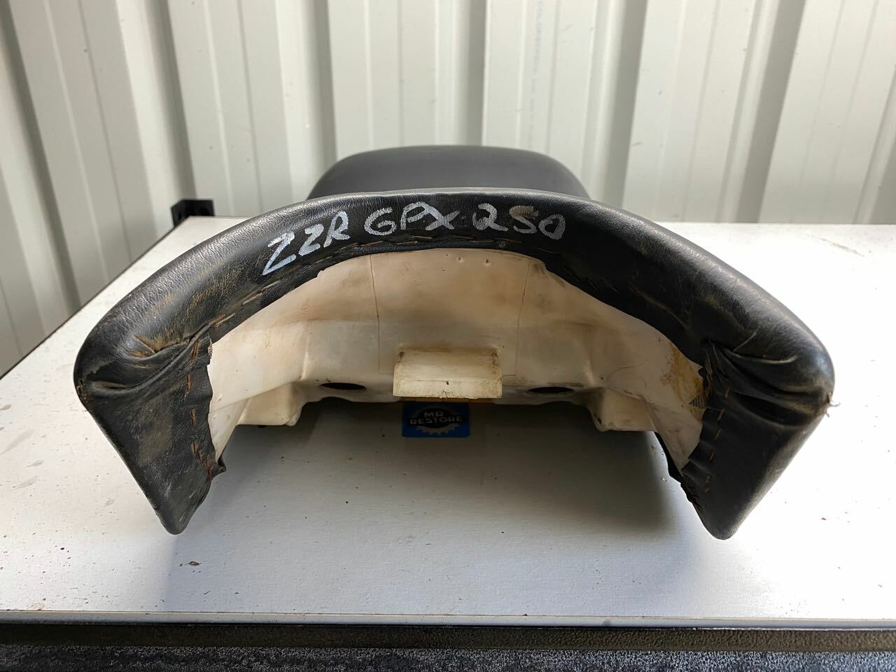 Kawasaki ZZR250 GPX250R Seat - Mid to Late 80s