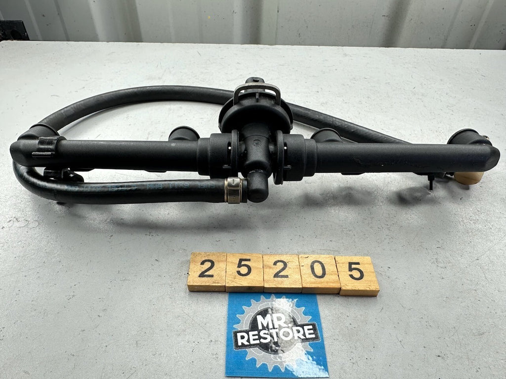 BMW K1300R Injection Injector Rail Assy. 13537671554