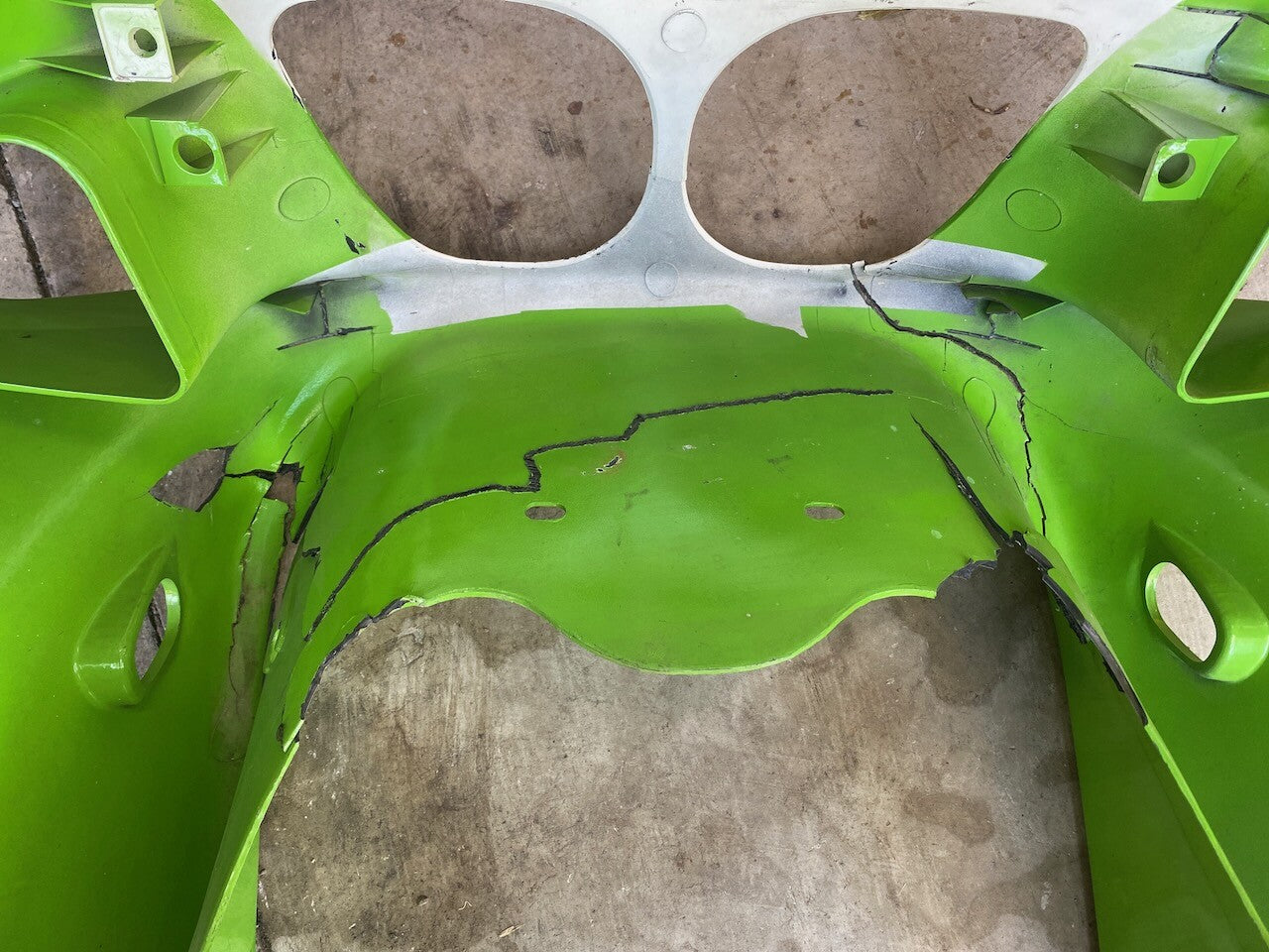 Kawasaki ZX7R Front Fairing 55028-1343 - (Damaged)