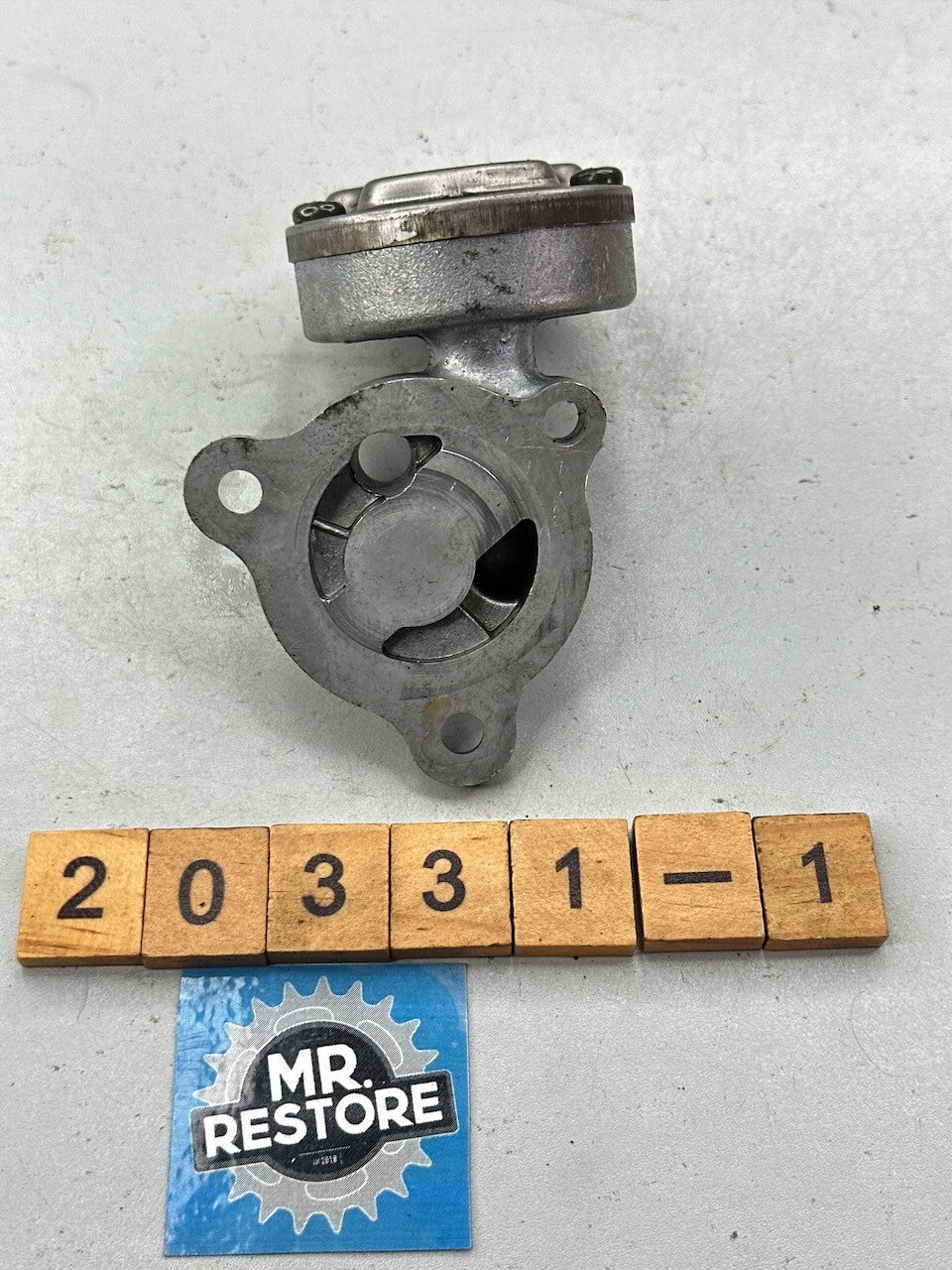 Suzuki DR350 '90-99' DR250 '90-95' Oil Pump Cover Housing 16431-14D01
