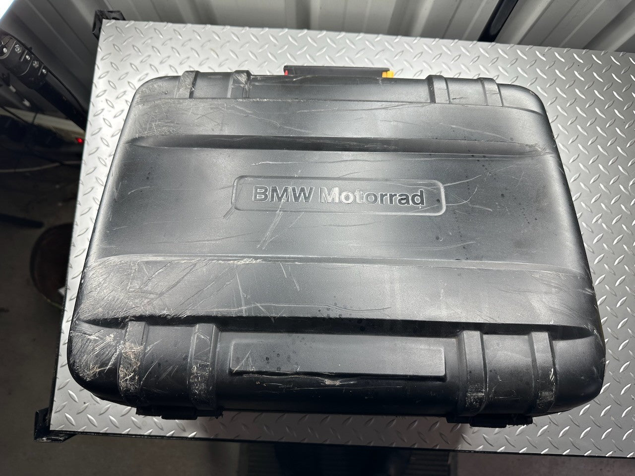 BMW F650GS '99-07' G650GS Pair of OEM Luggage Cases & Rack Mount Set & OEM Key