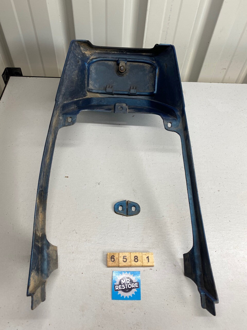 Suzuki GS 125 Tail Piece & Boot Trunk Lid