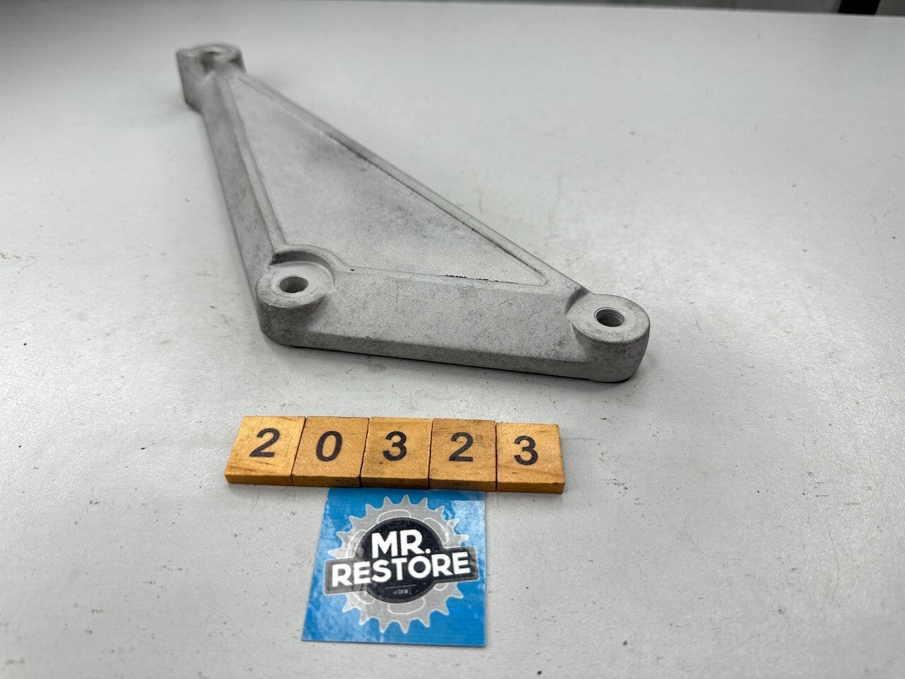 Kawasaki KZ750 H LTD L/H Muffler Stay Bracket Mount 35011-1037L