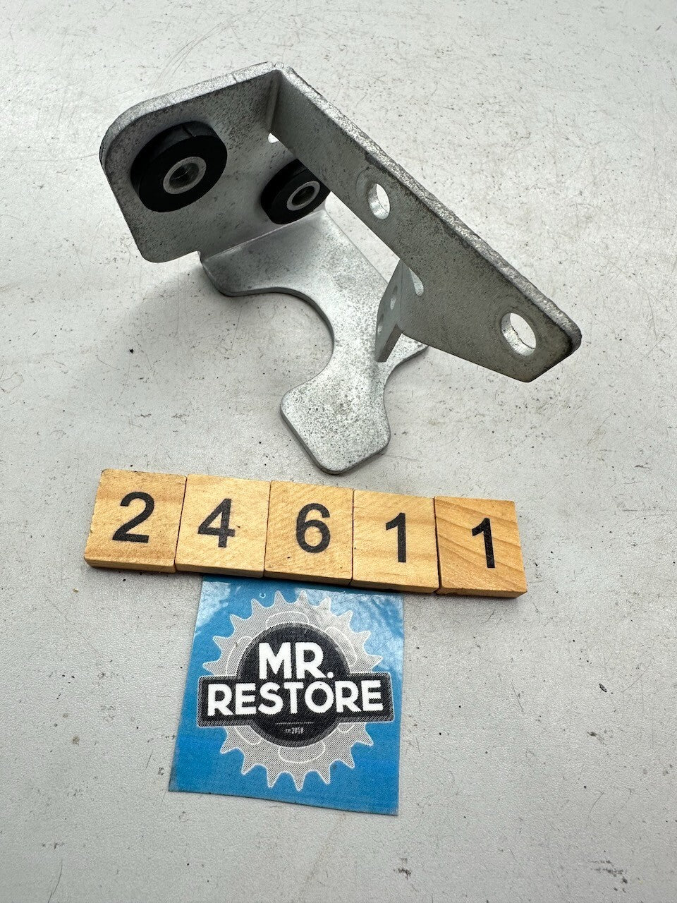 Suzuki TL1000 97-01 Seat Lock Key Cylinder Bracket 45289-02F00