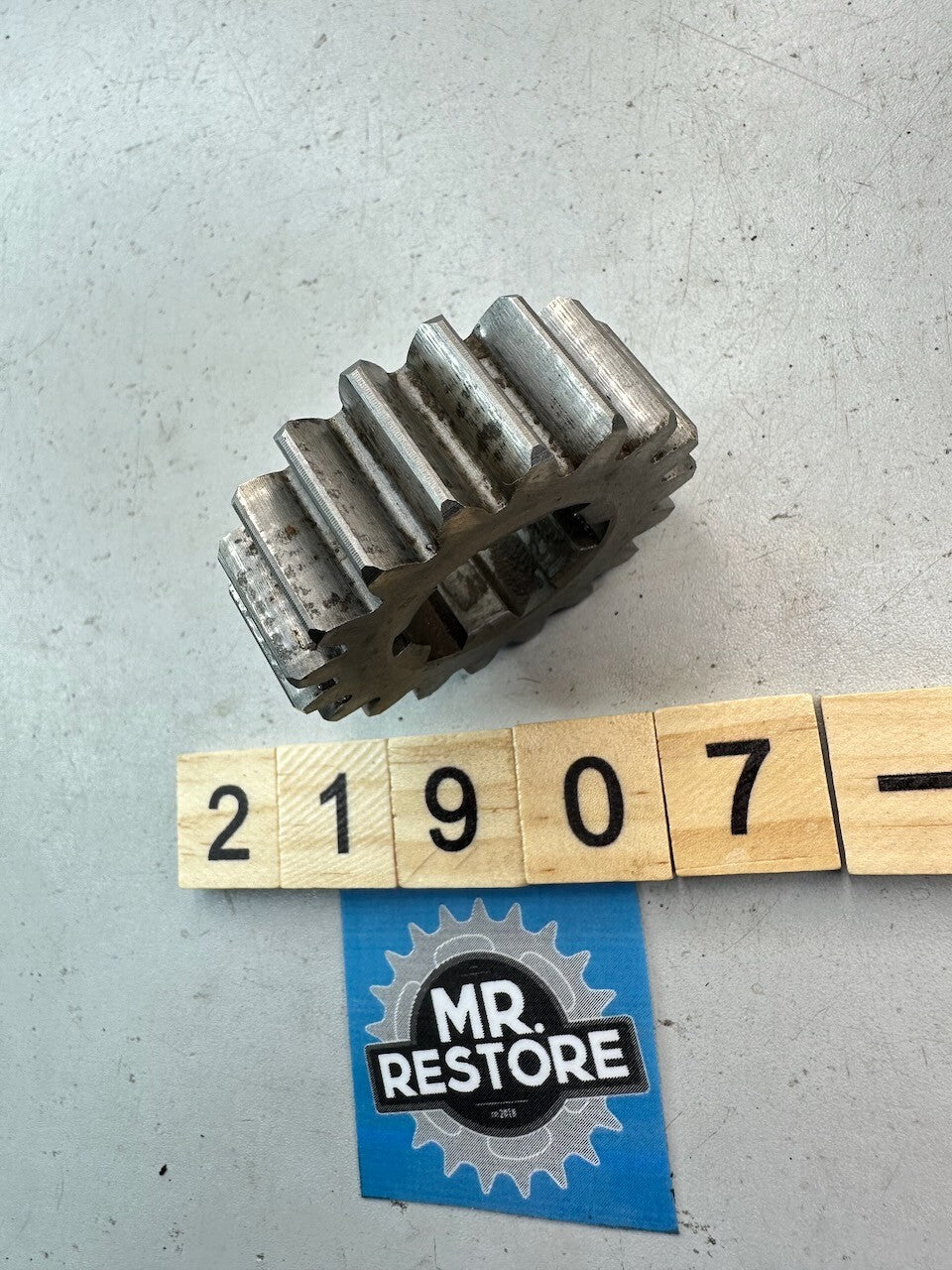 Kawasaki GPZ1100 Z1100 KZ1100 Z1000 Transmission Input Shaft 2nd Gear (18th)