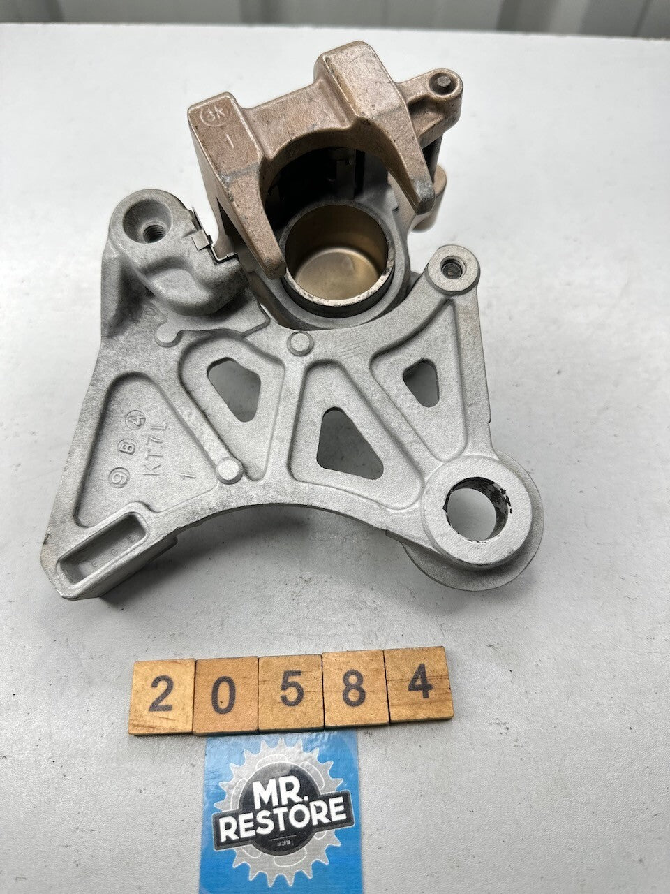 Honda CBR250R MC19 Rear Brake Caliper & Mount 45200-KY1-016