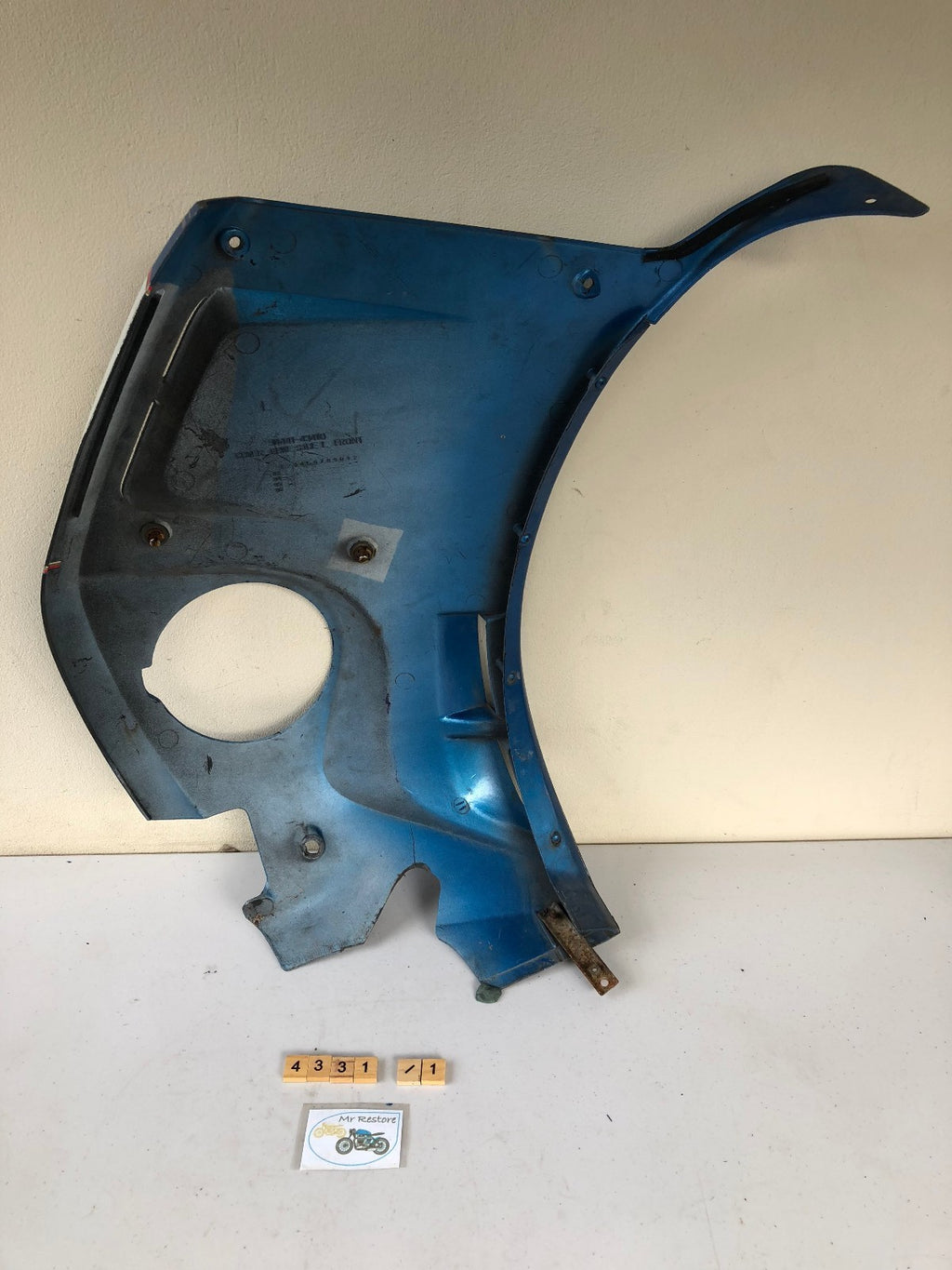 Suzuki GSX550 GSX750 ES ESD 94441-43410 L/H Side Panel