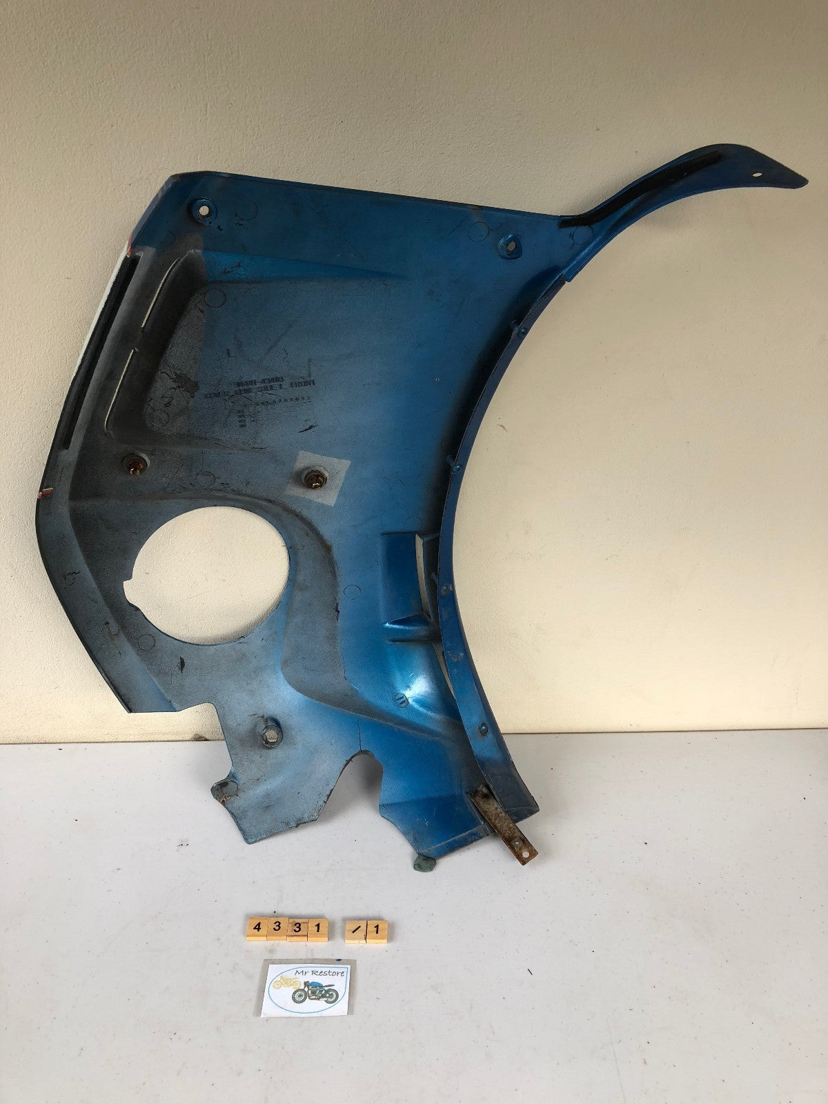 Suzuki GSX550 GSX750 ES ESD 94441-43410 L/H Side Panel