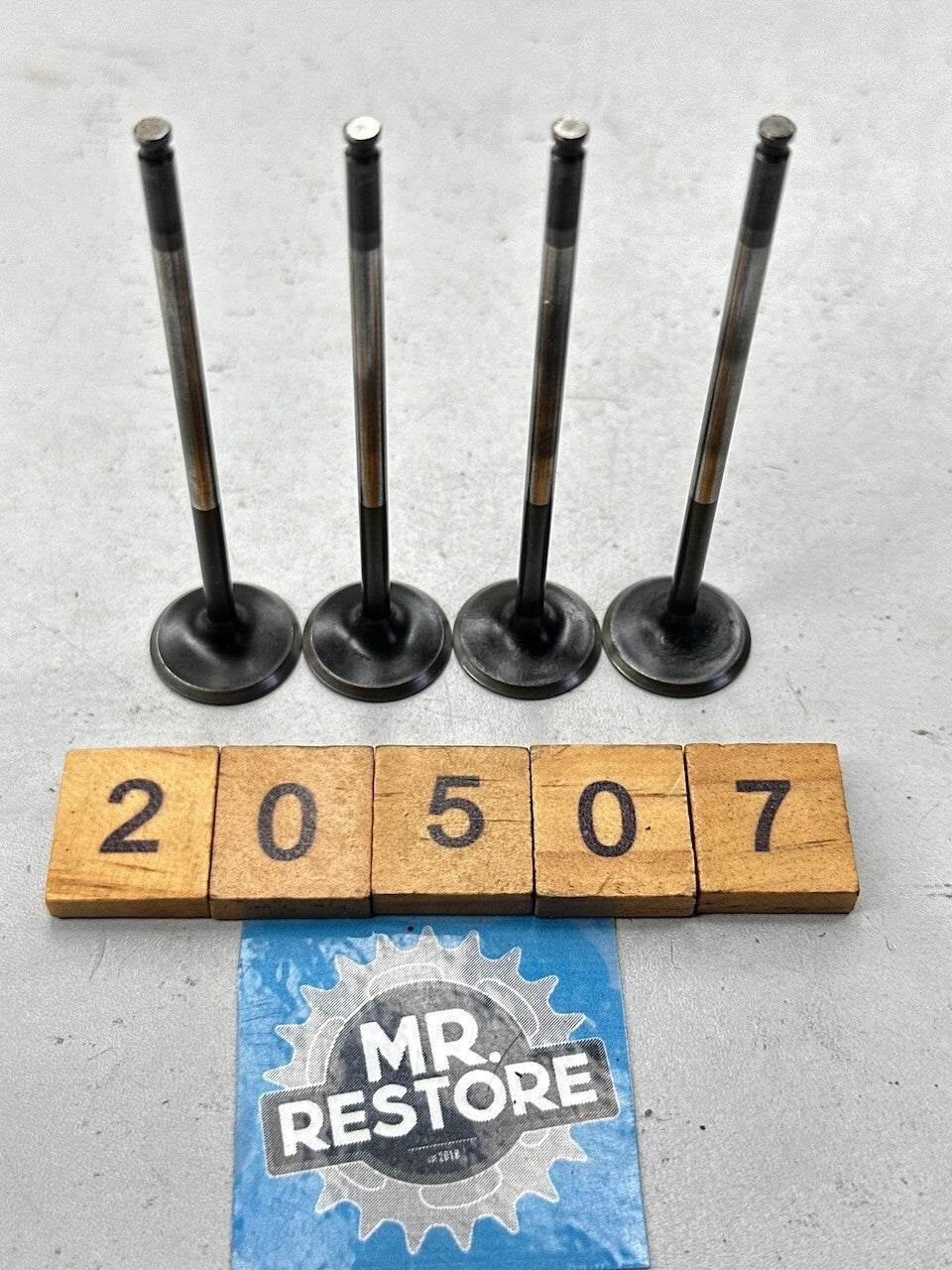 Honda CBR250RR CBR250R MC22 MC19 CB250F - Intake Valve x 4 - 14711KY1000