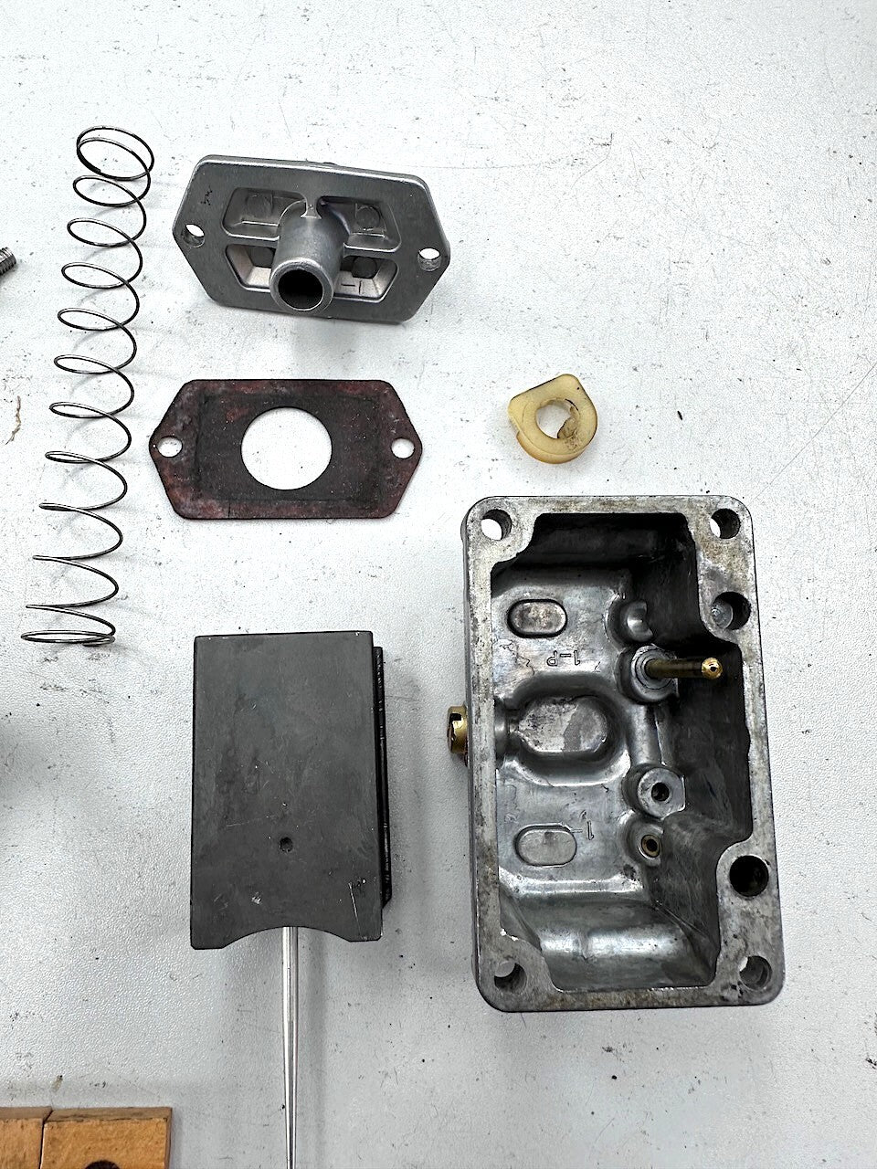Suzuki RG500 RG400 OEM Carburettor Carb (Rear right)