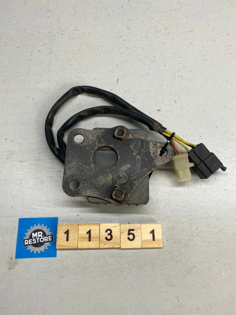 Suzuki TS200R Regulator Rectifier & Bracket OEM