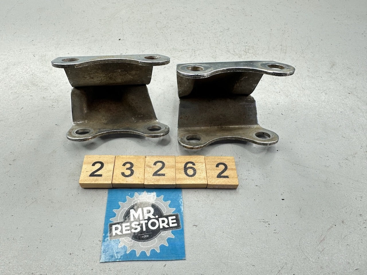 Yamaha XS1100 '78-81' Engine Stay Mounts 2 & 3 - 2H7-21316  2H7-21315