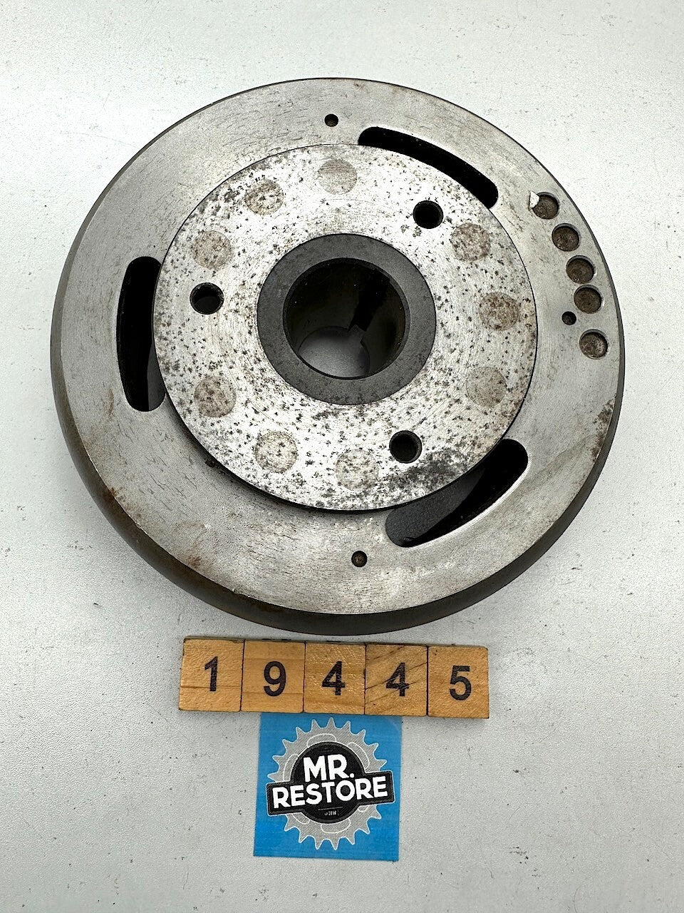 Yamaha XT550 1982-83 Flywheel Rotor 5Y1-81450-51  032000-2450