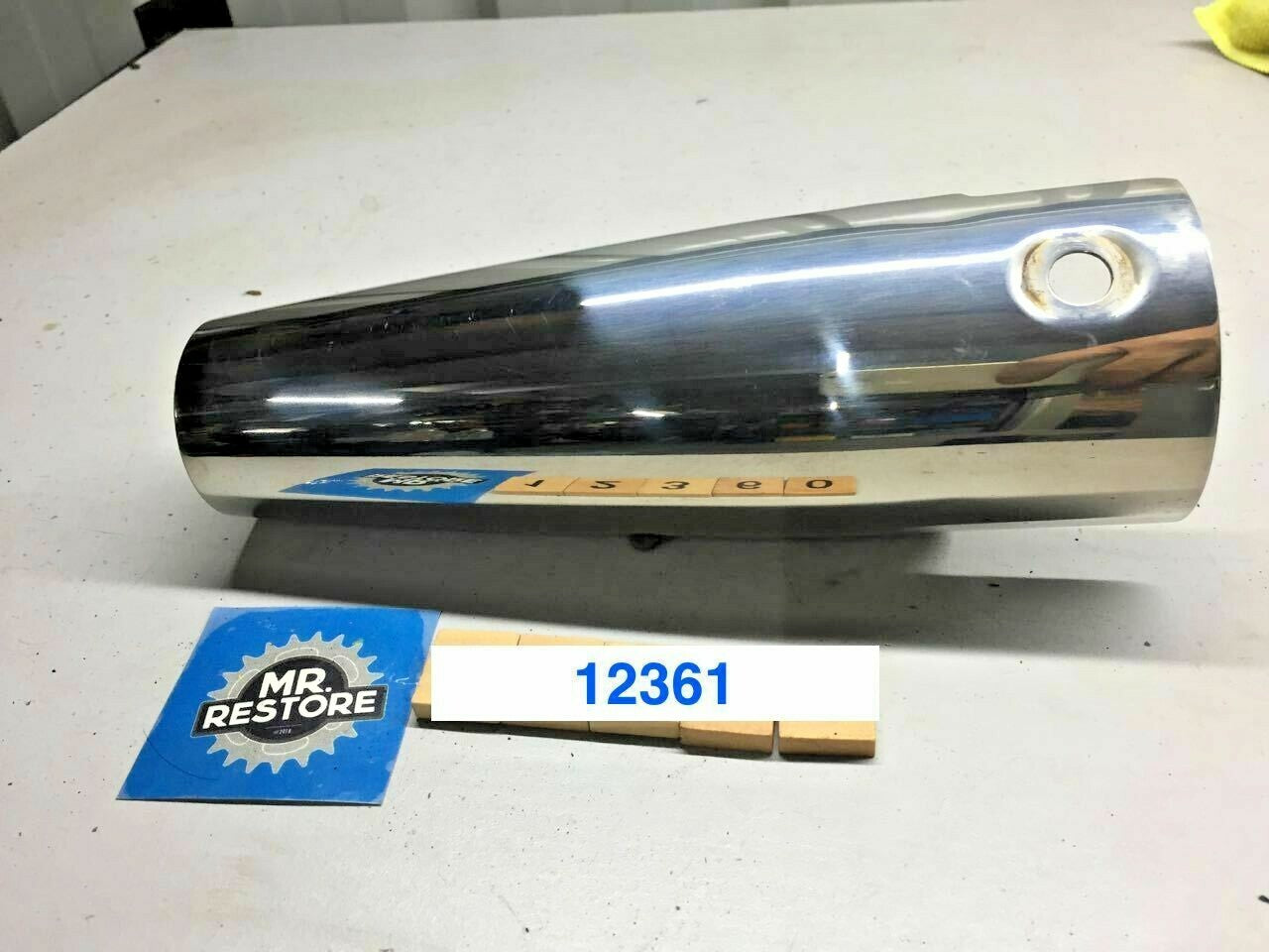 Kawasaki Vulcan VN900 L/H Fork Cover VGC 44033-0035