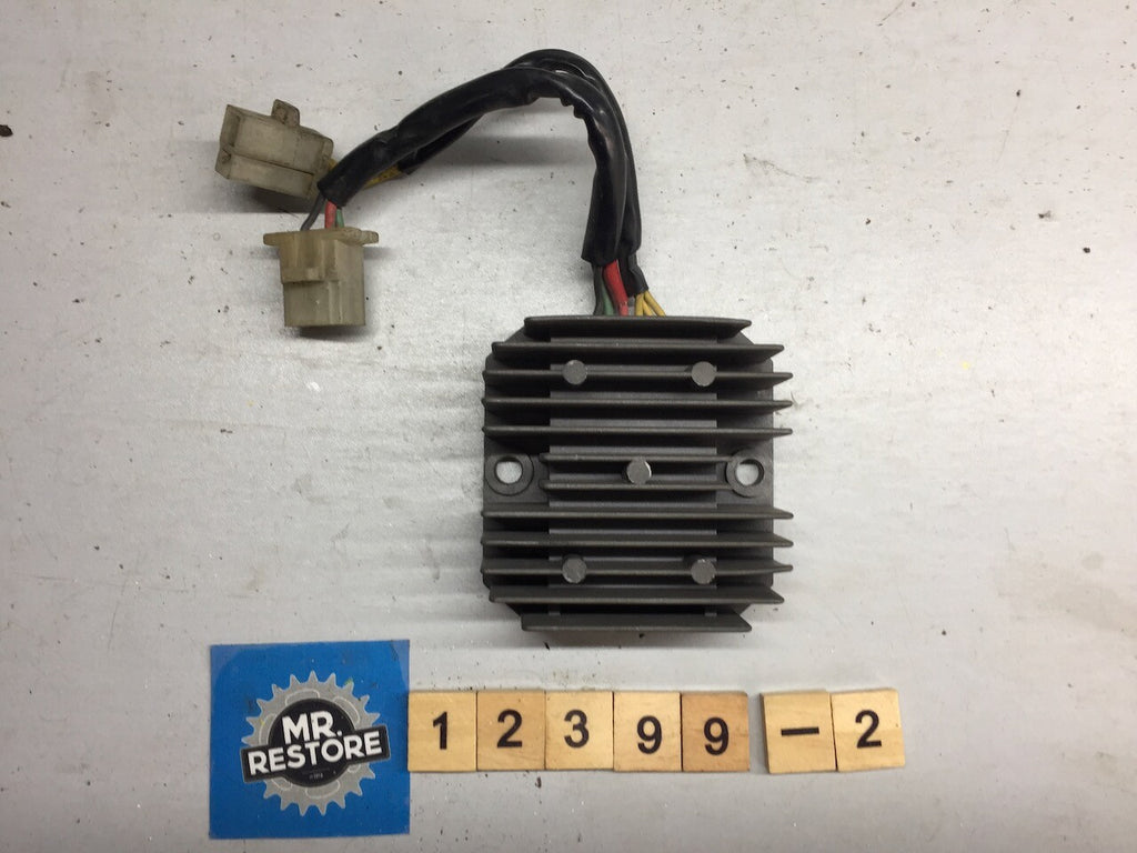Honda CB250 RS Regulator Rectifier OEM SH232-12