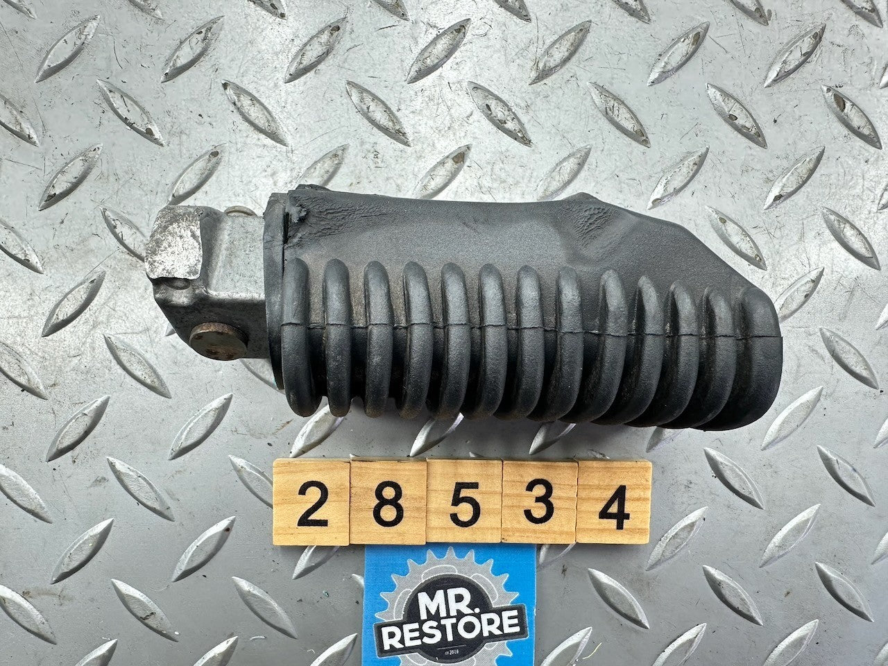 BMW F650GS '99-07' G650GS R1100R K1100RS Right Rear Foot Rest Peg