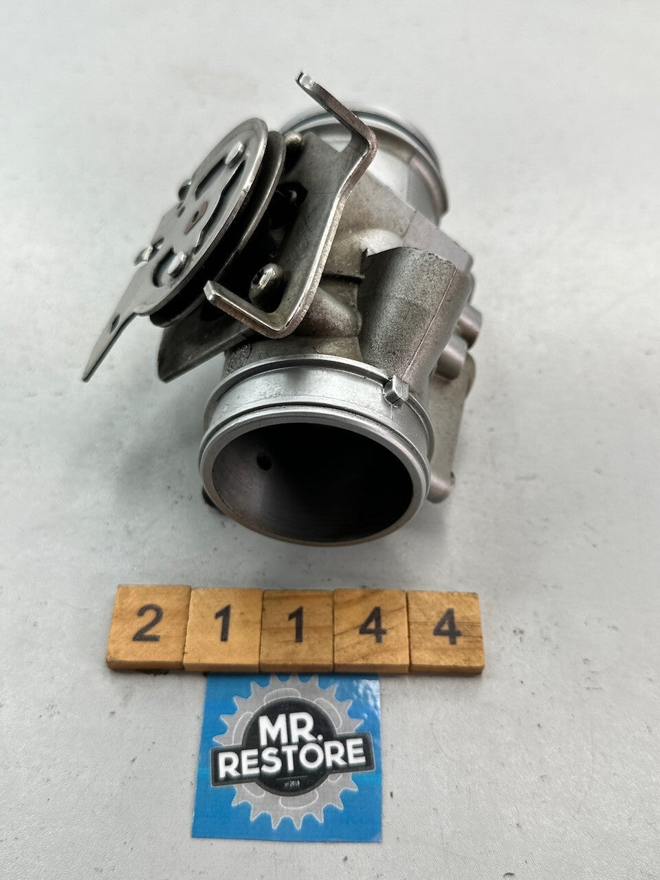 BMW R1100S R1150GS R1150RS L/H Throttle Body Butterfly 13541342495