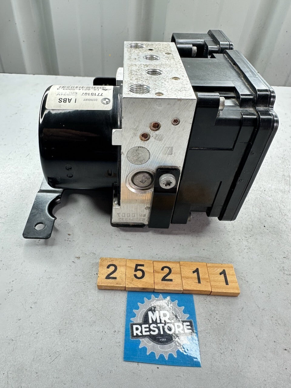 BMW K1300R Pressure Modulator Pump Integral ABS 7715107