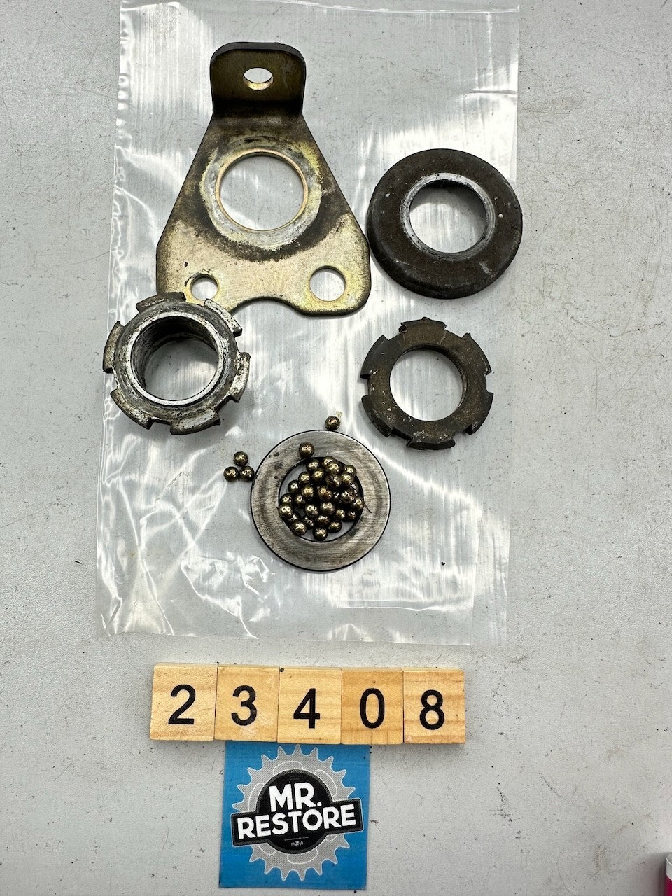 Yamaha V70 V80 V90 Handle Bracket Plate & Fork Clamp Nuts etc. 296-23463-01