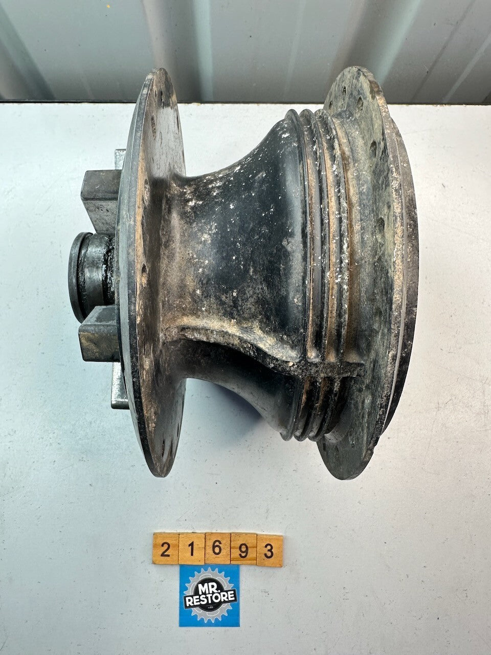 Yamaha XT500 1976-89 DT400 E D OEM Rear Wheel Hub 1E6-25311-00-98