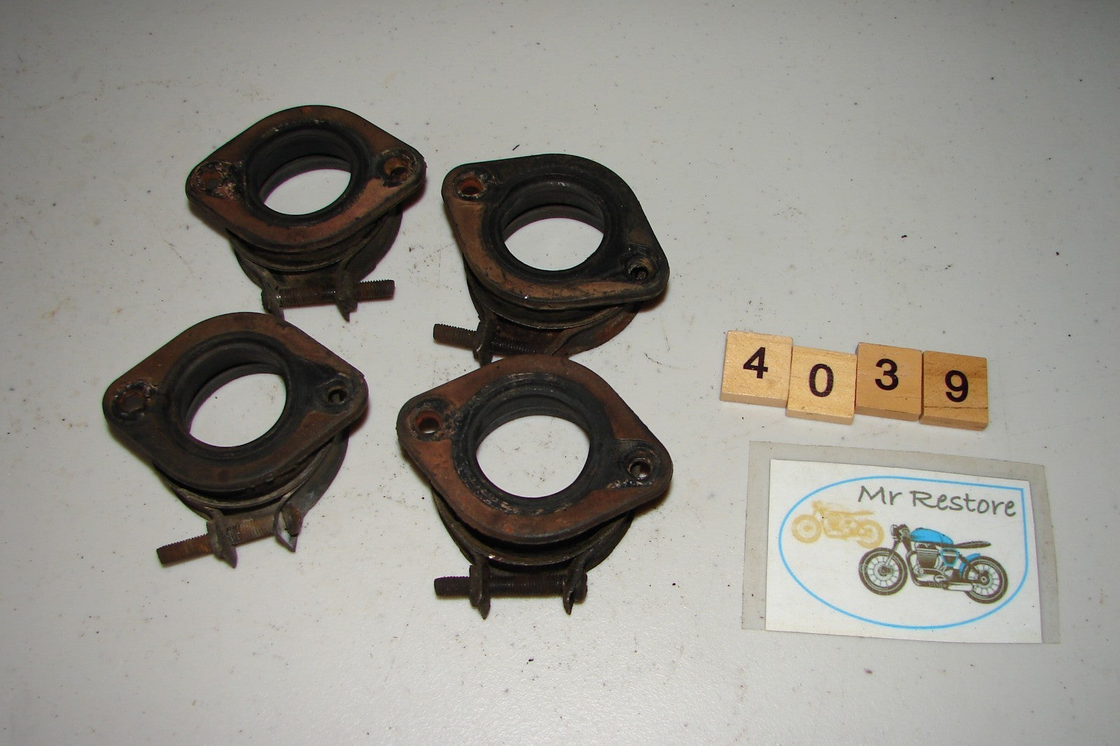 Kawasaki Z750 E1 Inlet Manifold carb holder set