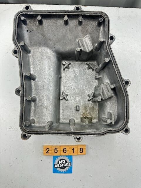 Honda VF1000F Oil Pan Sump 11210-MB6-P00