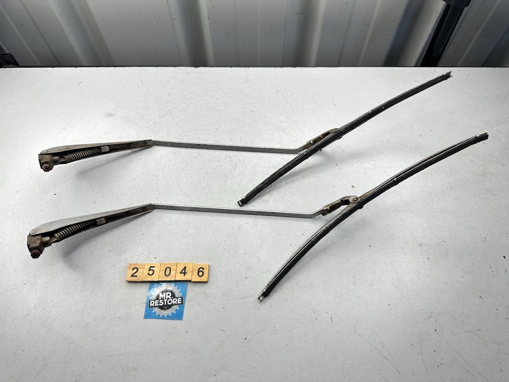 Suzuki LJ50 Pair of Window Wipers (Look OEM with Japanese Blades)