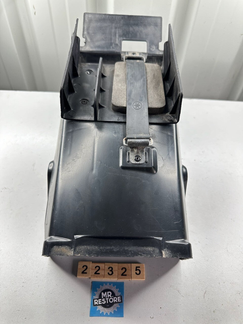 Yamaha FJ1200 88-93 Rear Fender Mudguard, Reg Plate Holder & Tool Band