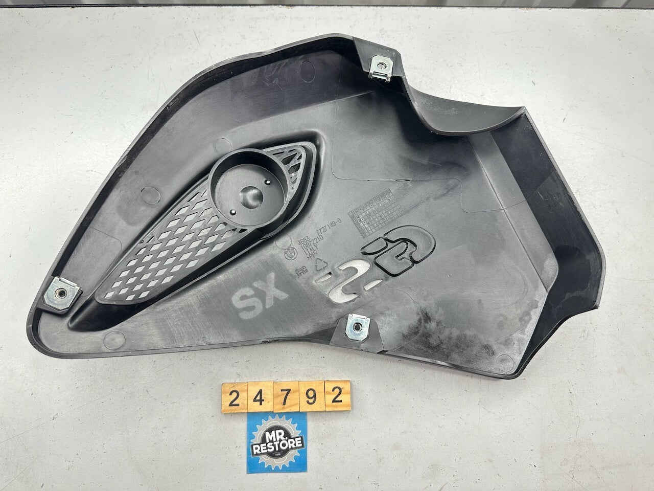 BMW G650GS 2010-16 Left Lateral Trim Plaque Holder Tank Cover