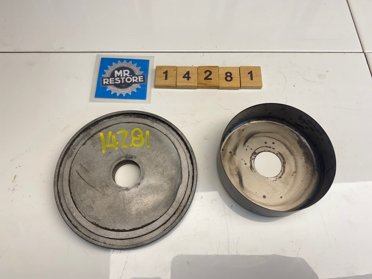 Kawasaki KZ ZX ZR ZL Z Many Models Oil Filter Cover & Plate 16101004 13169-1110