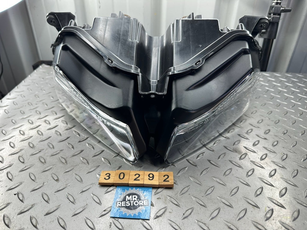 Kawasaki KLZ1000 Versys 1000 2019 Headlight Headlamp in VGC 23004-0395