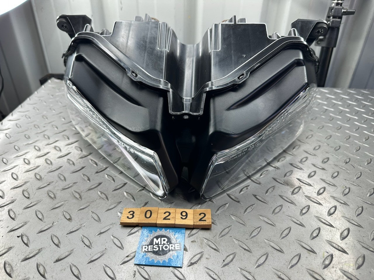 Kawasaki KLZ1000 Versys 1000 2019 Headlight Headlamp in VGC 23004-0395