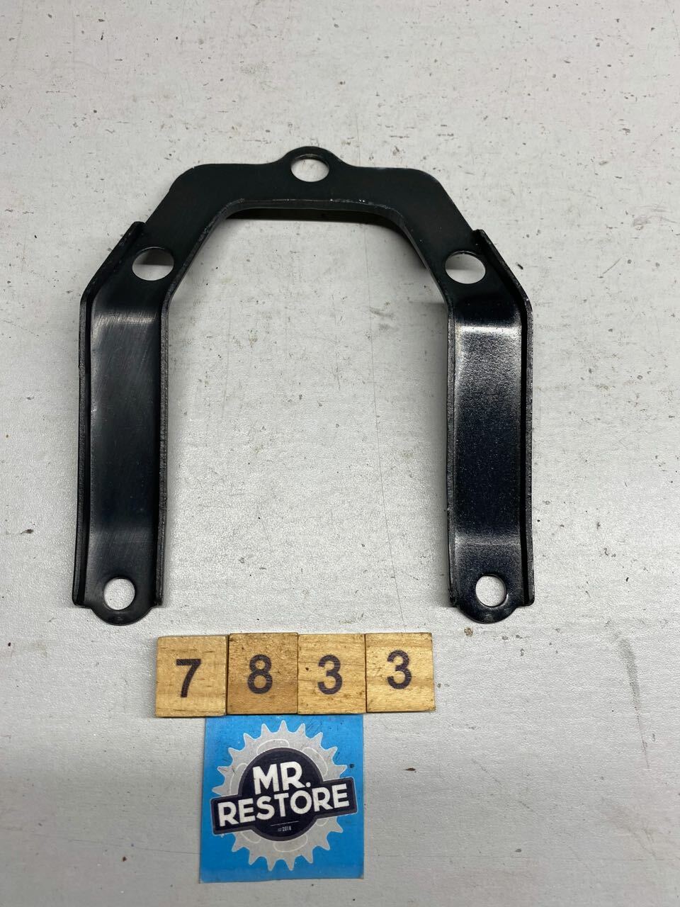 Honda CB250 Meter Bracket 37211-KPF-900 - New Genuine Honda Spare
