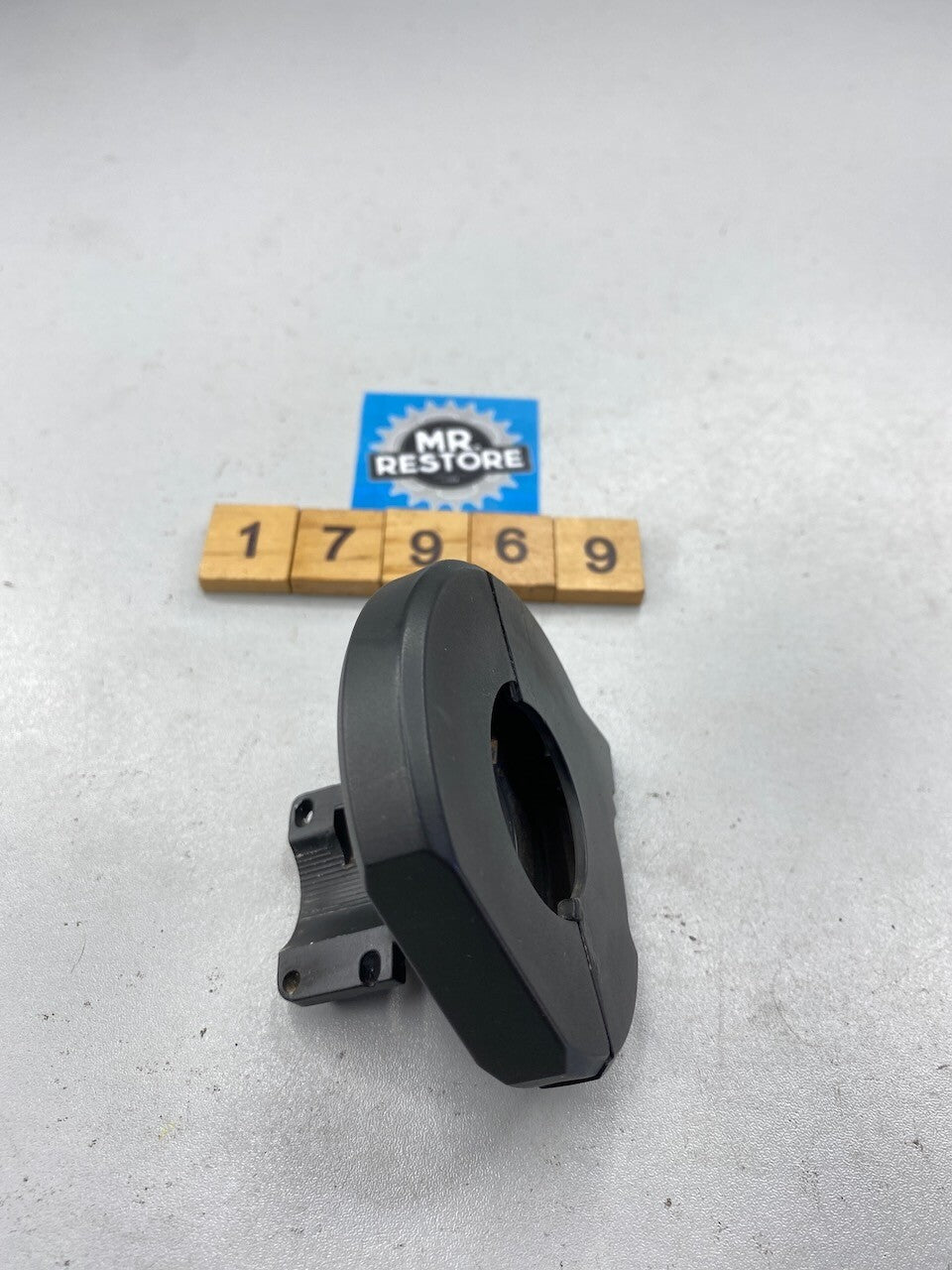 BMW R1200GS R1200R 2006-14 Handlebar Throttle Cable Holder